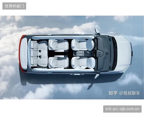 保险业不再被动等待事故，而是主动采纳冲击形变测试数据，以更低的费率奖励更安全的场馆